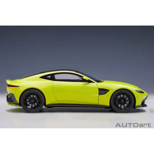 autoart - 1:18 aston martin vantage 2019 (lime essence)