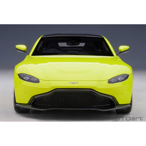 autoart - 1:18 aston martin vantage 2019 (lime essence)