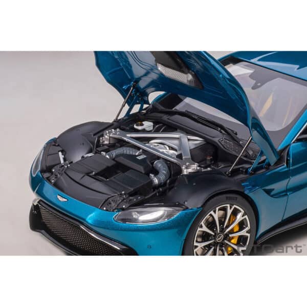 autoart - 1:18 aston martin vantage 2019 (ming blue)