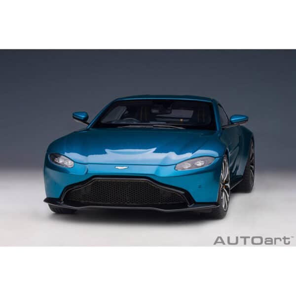 autoart - 1:18 aston martin vantage 2019 (ming blue)
