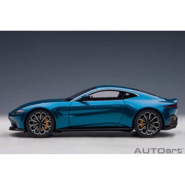 autoart - 1:18 aston martin vantage 2019 (ming blue)