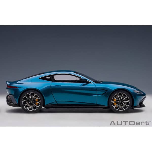 autoart - 1:18 aston martin vantage 2019 (ming blue)