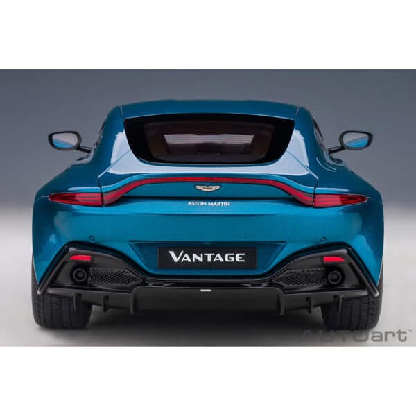 autoart - 1:18 aston martin vantage 2019 (ming blue)