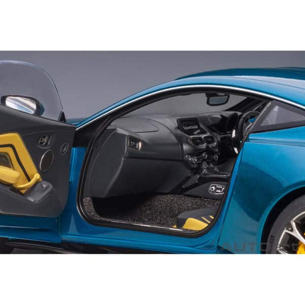 autoart - 1:18 aston martin vantage 2019 (ming blue)