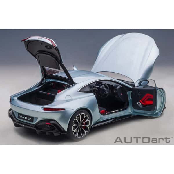 autoart - 1:18 aston martin vantage 2019 (skyfall silver)