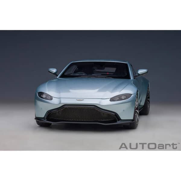 autoart - 1:18 aston martin vantage 2019 (skyfall silver)