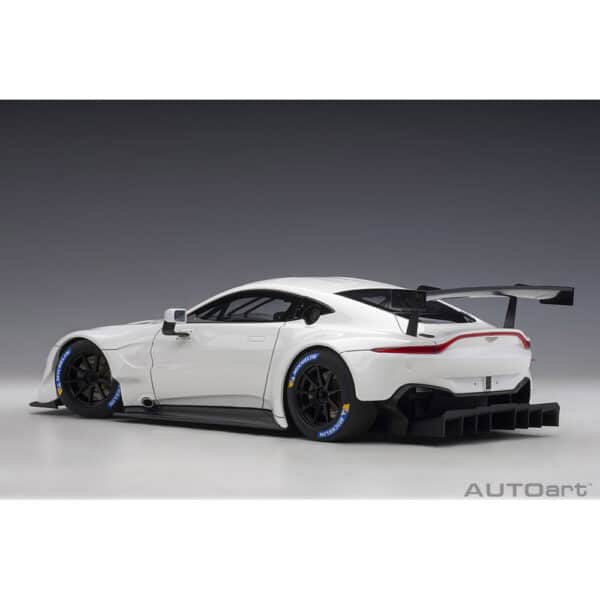 autoart - 1:18 aston martin vantage gte plain body version (white)