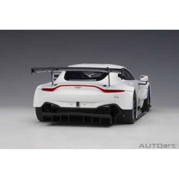 autoart - 1:18 aston martin vantage gte plain body version (white)