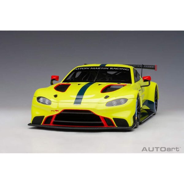 AUTOart - 1:18 Aston Martin Vantage GTE Presentation Car 23 autoart - 1:18 aston martin vantage gte presentation car