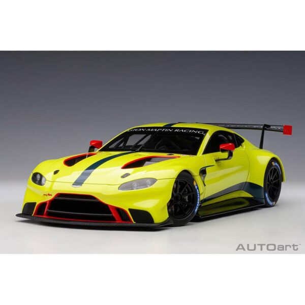 AUTOart - 1:18 Aston Martin Vantage GTE Presentation Car 21 autoart - 1:18 aston martin vantage gte presentation car
