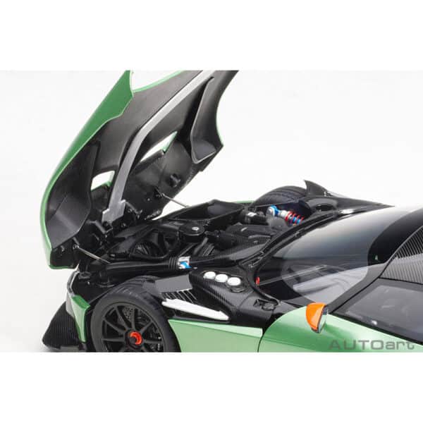 autoart - 1:18 aston martin vulcan?(apple tree green metallic)