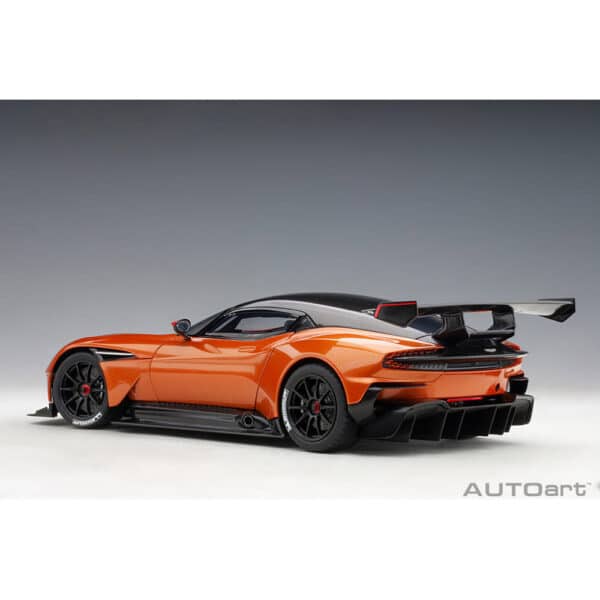 autoart - 1:18 aston martin vulcan?(madagascar orange)