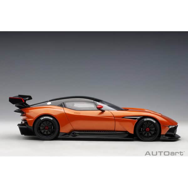autoart - 1:18 aston martin vulcan?(madagascar orange)