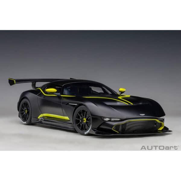 autoart - 1:18 aston martin vulcan?(matt black)