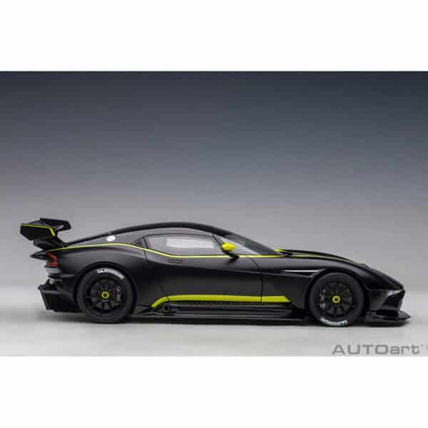 autoart - 1:18 aston martin vulcan?(matt black)