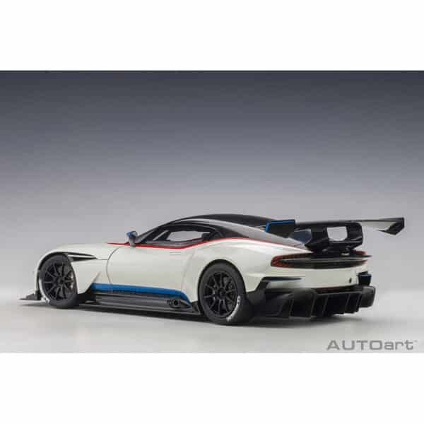 autoart - 1:18 aston martin vulcan?(stratus white)