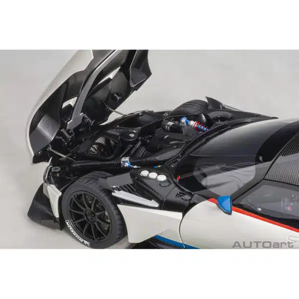 autoart - 1:18 aston martin vulcan?(stratus white)