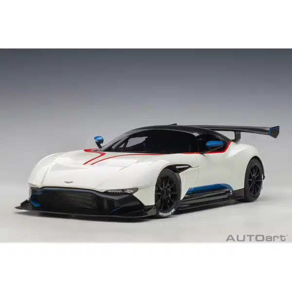 autoart - 1:18 aston martin vulcan?(stratus white)