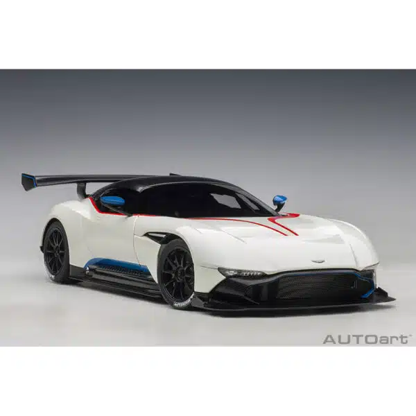 autoart - 1:18 aston martin vulcan?(stratus white)