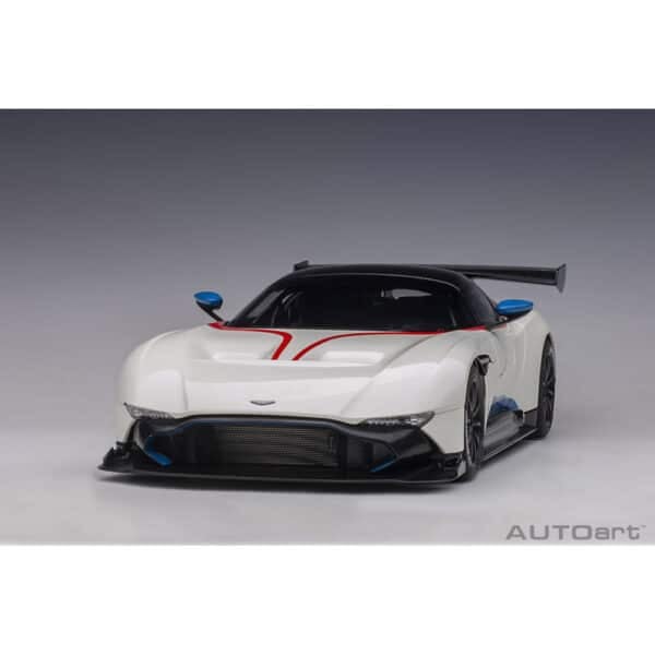 autoart - 1:18 aston martin vulcan?(stratus white)