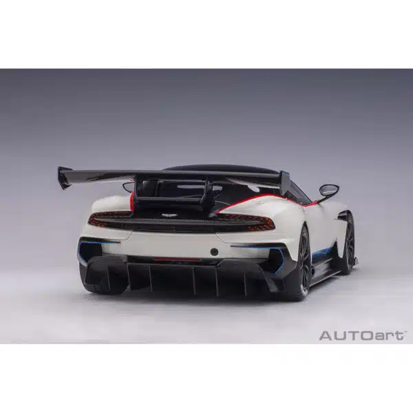 autoart - 1:18 aston martin vulcan?(stratus white)
