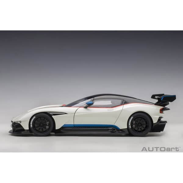 autoart - 1:18 aston martin vulcan?(stratus white)