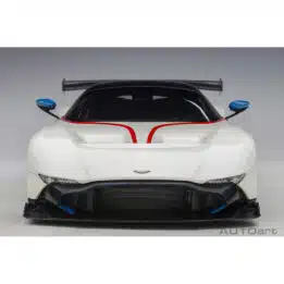 autoart - 1:18 aston martin vulcan?(stratus white)