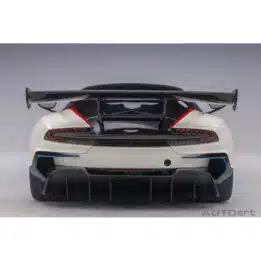 autoart - 1:18 aston martin vulcan?(stratus white)