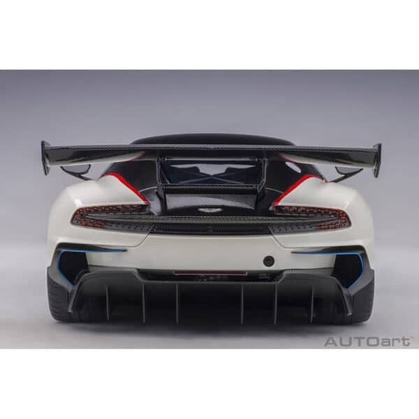 autoart - 1:18 aston martin vulcan?(stratus white)