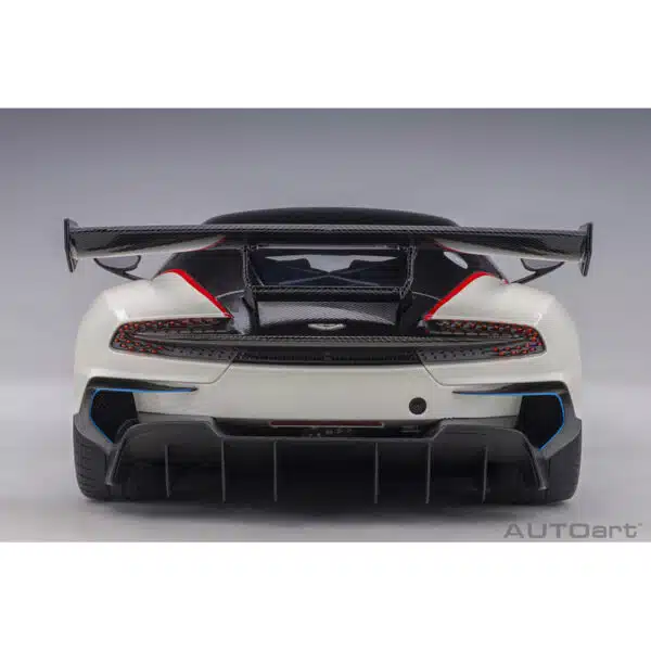 autoart - 1:18 aston martin vulcan?(stratus white)