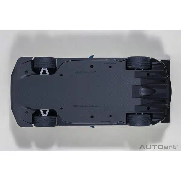 autoart - 1:18 aston martin vulcan?(stratus white)