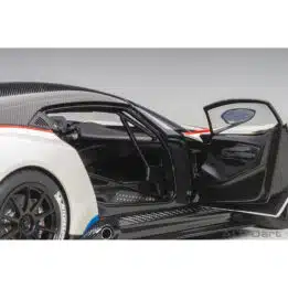 autoart - 1:18 aston martin vulcan?(stratus white)