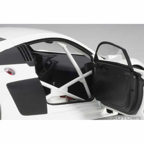 autoart - 1:18 audi r8 lms plain body version (white)