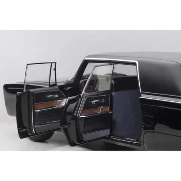 autoart - 1:18 black beauty ?green hornet?