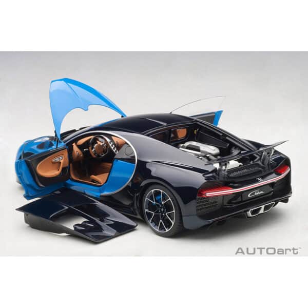 autoart - 1:18 bugatti chiron (french racing blue/atlantic blue)
