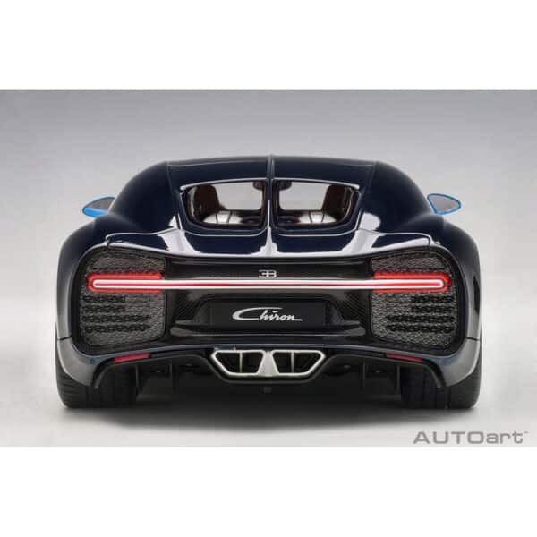 autoart - 1:18 bugatti chiron (french racing blue/atlantic blue)