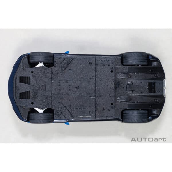 autoart - 1:18 bugatti chiron (french racing blue/atlantic blue)