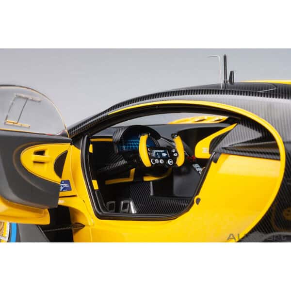 autoart - 1:18 bugatti vision gt (giallo midas/black carbon)