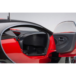 autoart - 1:18 bugatti vision gt (italian red/black carbon)