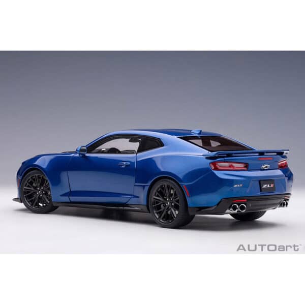autoart - 1:18 chevrolet camaro zl1 2017 (hyper blue metallic)