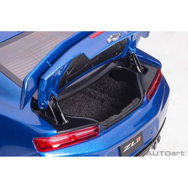 autoart - 1:18 chevrolet camaro zl1 2017 (hyper blue metallic)