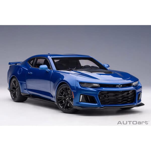 autoart - 1:18 chevrolet camaro zl1 2017 (hyper blue metallic)