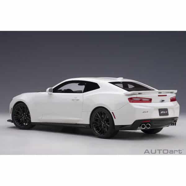 autoart - 1:18 chevrolet camaro zl1 2017 (summit white)