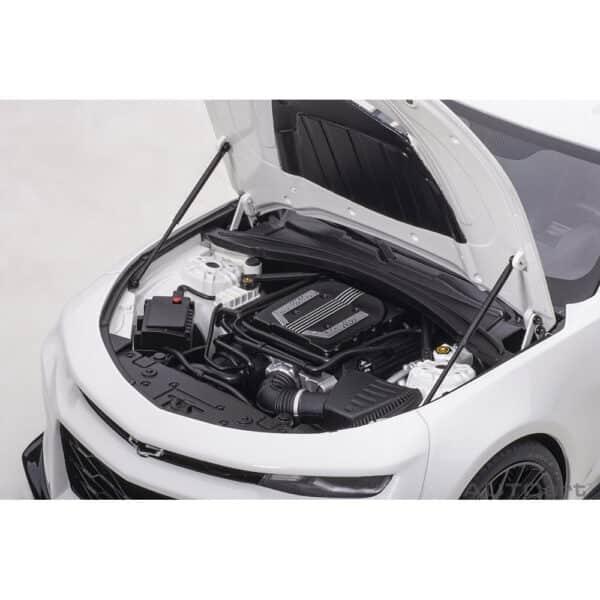 autoart - 1:18 chevrolet camaro zl1 2017 (summit white)