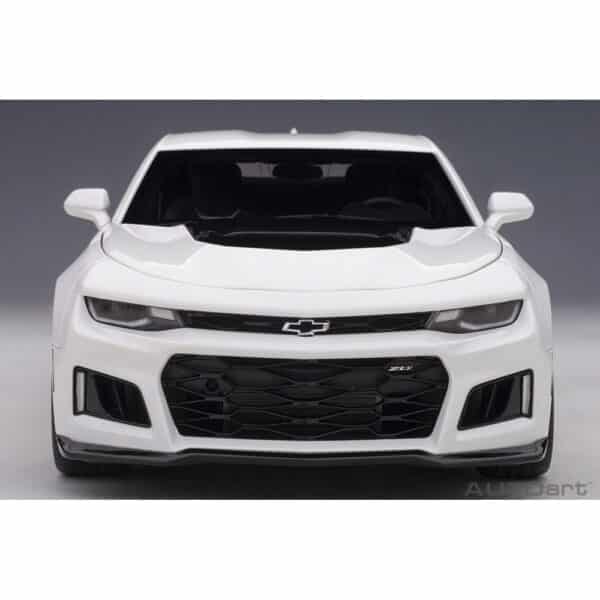 autoart - 1:18 chevrolet camaro zl1 2017 (summit white)
