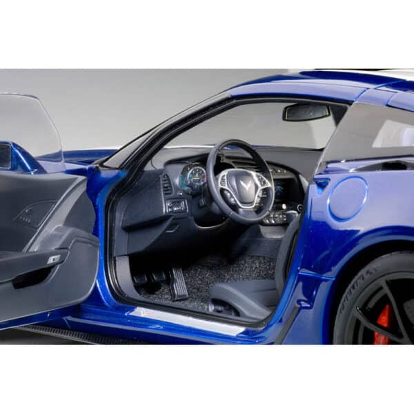 autoart - 1:18 chevrolet corvette c7 grand sport (admiral blue)