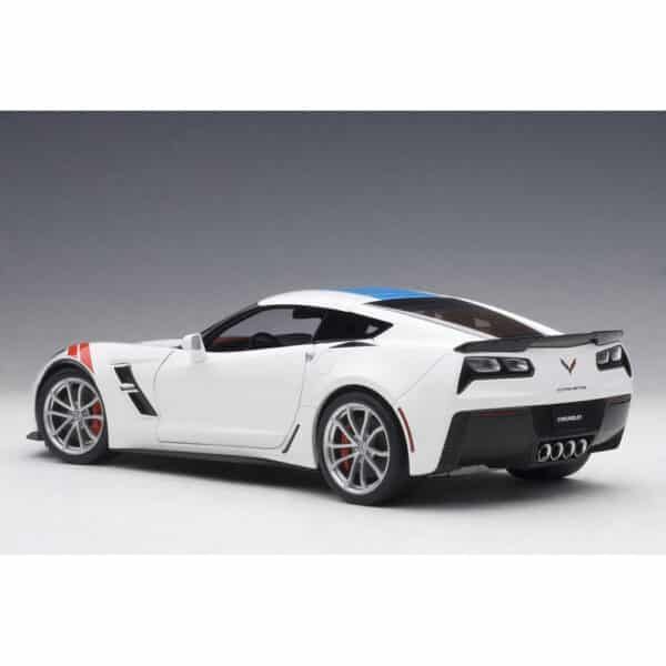 autoart - 1:18 chevrolet corvette c7 grand sport (artic white)