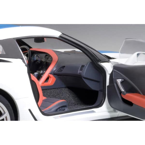 autoart - 1:18 chevrolet corvette c7 grand sport (artic white)