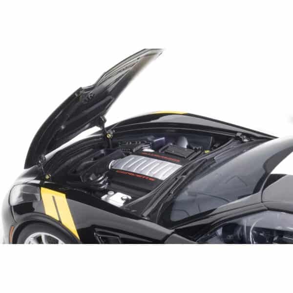 autoart - 1:18 chevrolet corvette c7 grand sport (black)