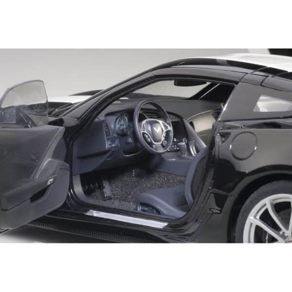 autoart - 1:18 chevrolet corvette c7 grand sport (black)